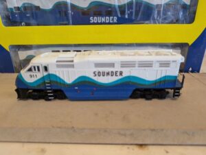 Athearn HO Sounder F59PHI # 911 DC & DCC