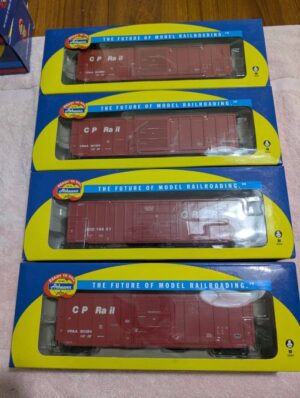 Athearn HO 50' Box Car, CP Rail x 4