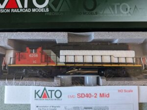 Kato HO SD40-2 Canadian National #6256 37-6603A