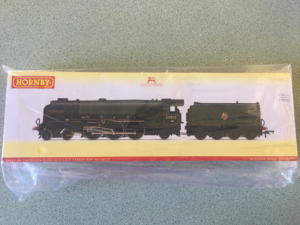 Hornby R3834 Thompson Class 4-6-2 A2/3 "Steady Aim" BR #60512 DCC Ready