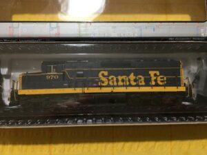 Atlas Master Silver HO SD24 Santa Fe #970 DCC ready