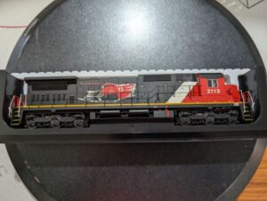 Atlas Master Silver HO Dash 8-40C Canadian National #2113 DC/DCC